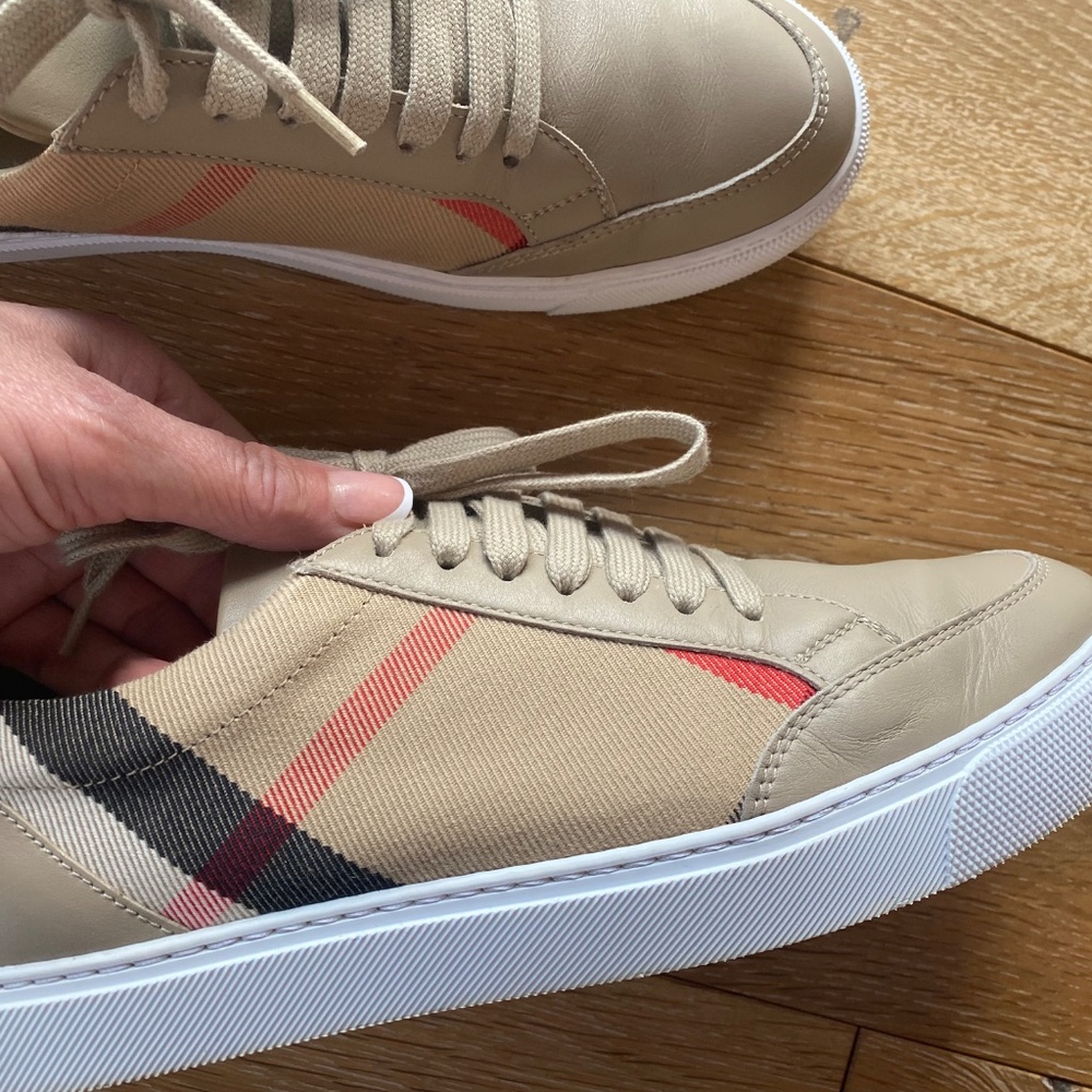 Shoes - Picture 5 of 15